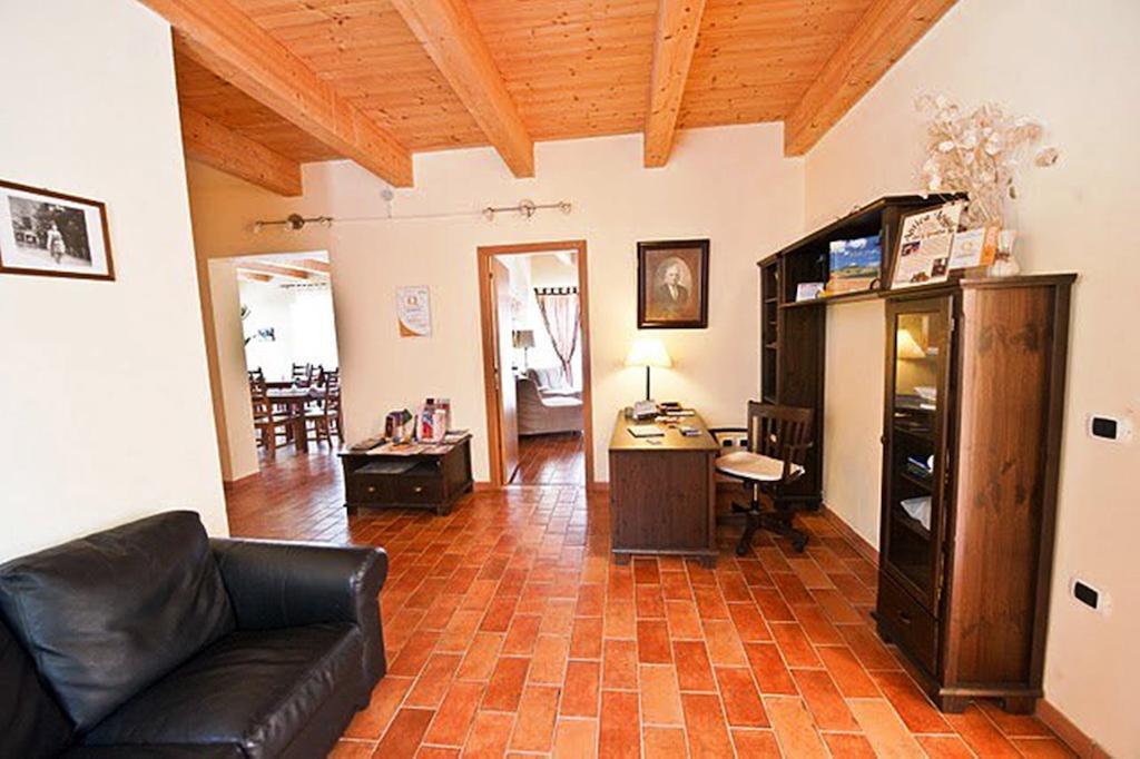 Antica Loggia Hotel Fabriano Eksteriør billede