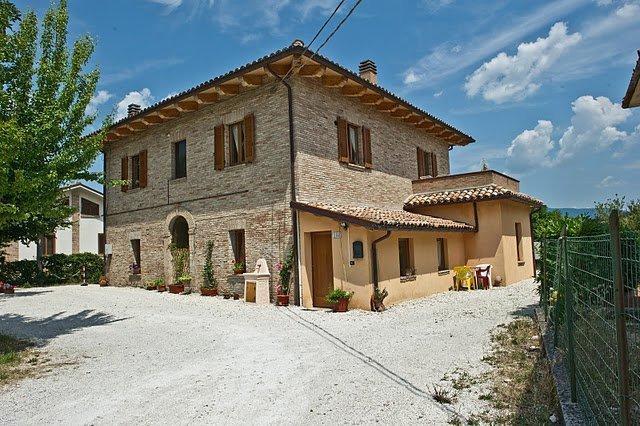 Antica Loggia Hotel Fabriano Eksteriør billede